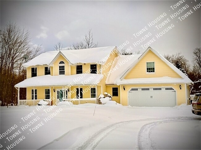 13573 Schang Rd in East Aurora, NY - Building Photo - Building Photo