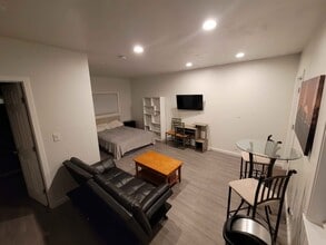 21366 Mission Blvd in Cherryland, CA - Foto de edificio - Building Photo