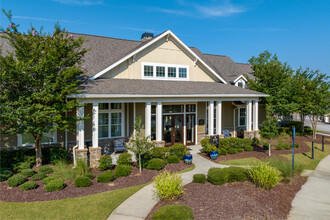 Lullwater At Riverwood I in Evans, GA - Foto de edificio - Building Photo