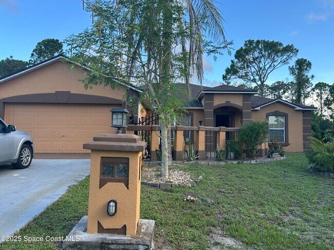 property at 688 White Cloud St SW