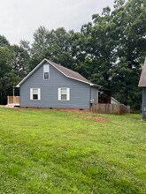 20 Enka Pine St in Candler, NC - Building Photo - Building Photo