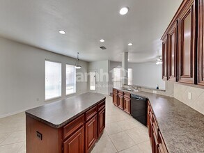 15818 Shoreline Terrace Dr in Houston, TX - Foto de edificio - Building Photo