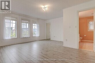 48 Kaitlin Dr in Richmond Hill, ON - Building Photo - Building Photo