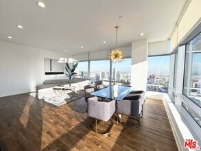 900 W Olympic Blvd in Los Angeles, CA - Building Photo - Building Photo