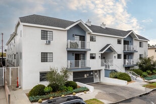 11737 Courtleigh Dr. in Los Angeles, CA - Building Photo