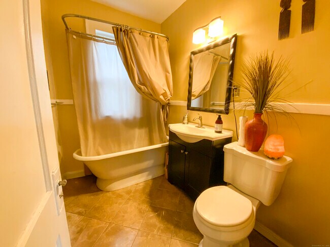 240 Martin St in Hartford, CT - Building Photo - Building Photo