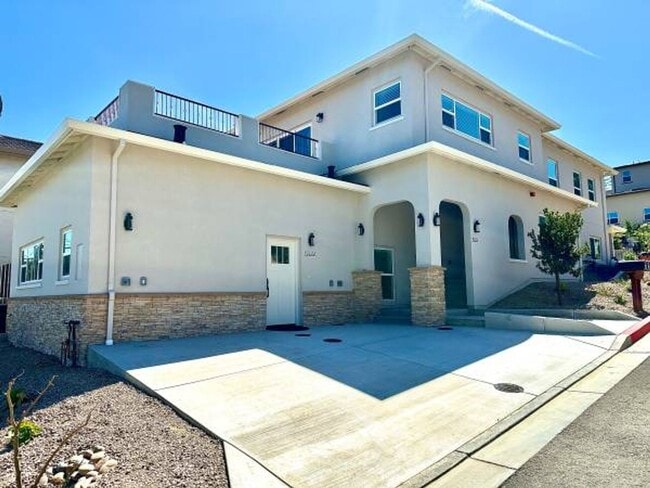 19241 Carlton Ave in Castro Valley, CA - Building Photo - Building Photo