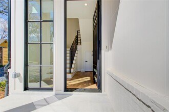 1050 Snyder St NW in Atlanta, GA - Foto de edificio - Building Photo