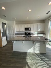 6681 E Cambridge Ave in Fresno, CA - Building Photo - Building Photo