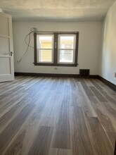 1216 W 31st St, Unit B in Erie, PA - Building Photo - Building Photo