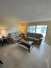 9490 Palm Cir S in Pembroke Pines, FL - Building Photo - Building Photo