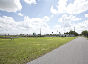 Carefree Valley in Harlingen, TX - Building Photo - Building Photo