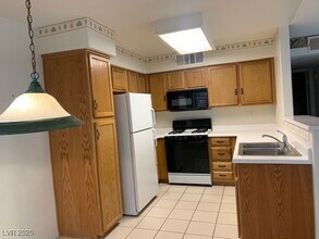 3059 Key Largo Dr in Las Vegas, NV - Building Photo - Building Photo