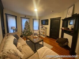 10 Taft St, Unit 3 in Boston, MA - Building Photo