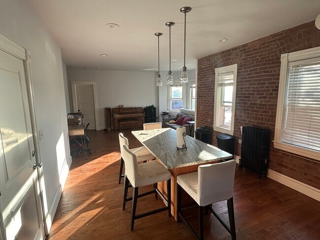 495 Broadway in Somerville, MA - Building Photo - Building Photo