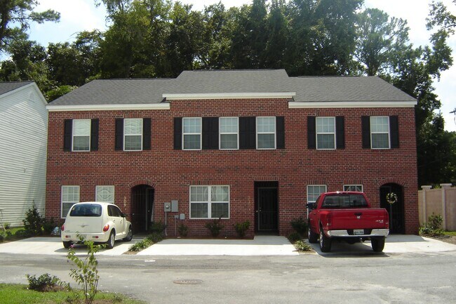 204 Station Trl in Savannah, GA - Building Photo - Building Photo