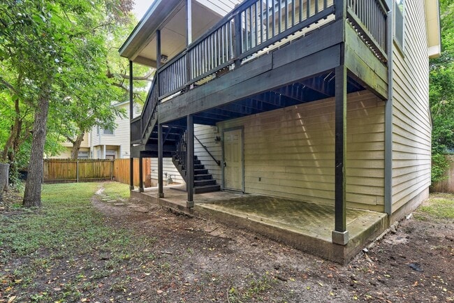 106 E 46th St in Austin, TX - Foto de edificio - Building Photo