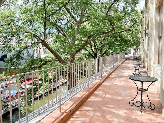 property at 245 Losoya St