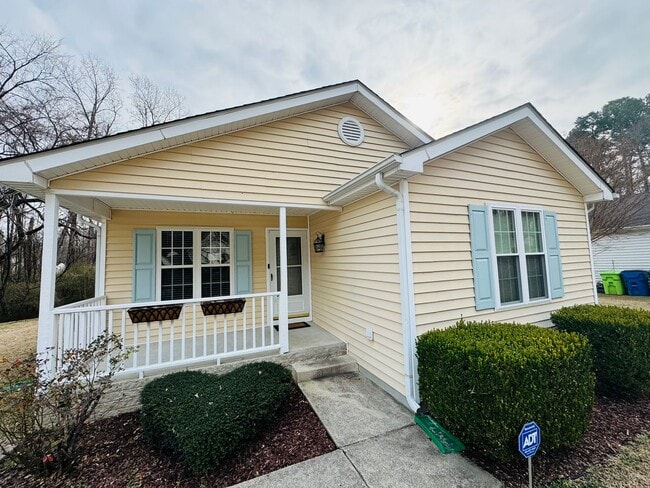 property at 6904 Fox Haven Pl