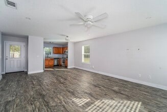 5860 Ridge Rd, Unit A in Blackshear, GA - Building Photo - Building Photo