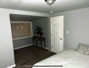 9156 Elizabeth St in Whitmore Lake, MI - Building Photo - Building Photo