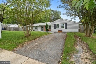 2106 Dennis Rd in Waldorf, MD - Building Photo - Building Photo