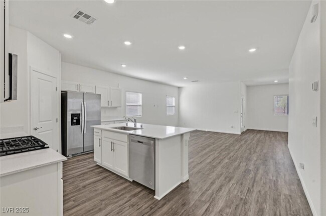 property at 7451 Mason Springs Ave