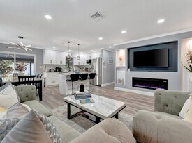 2918 19th Pl SW in Largo, FL - Building Photo