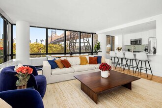 1113 York Ave in New York, NY - Building Photo - Building Photo