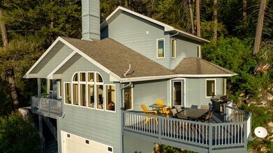 3338 Bottle Bay Rd, Unit 3338 in Sagle, ID - Building Photo - Building Photo