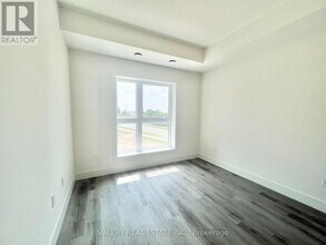 1101 Lackner Pl in Kitchener, ON - Building Photo - Building Photo
