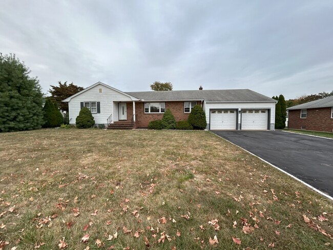 property at 1365 Sioux Rd