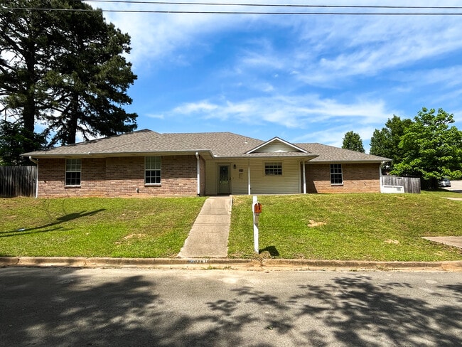 property at 500 W Sunnyside Dr