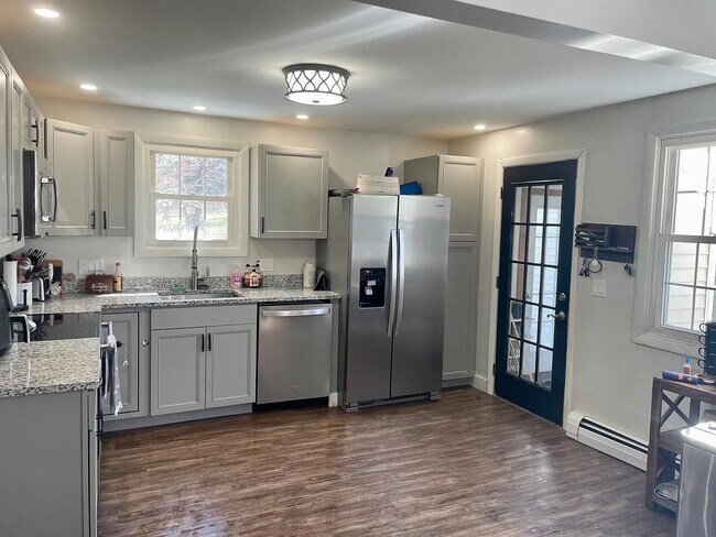 15 Reginald St in Auburn, ME - Building Photo - Building Photo