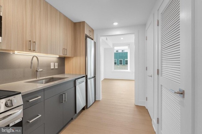 2000 Dreer St in Philadelphia, PA - Building Photo - Building Photo