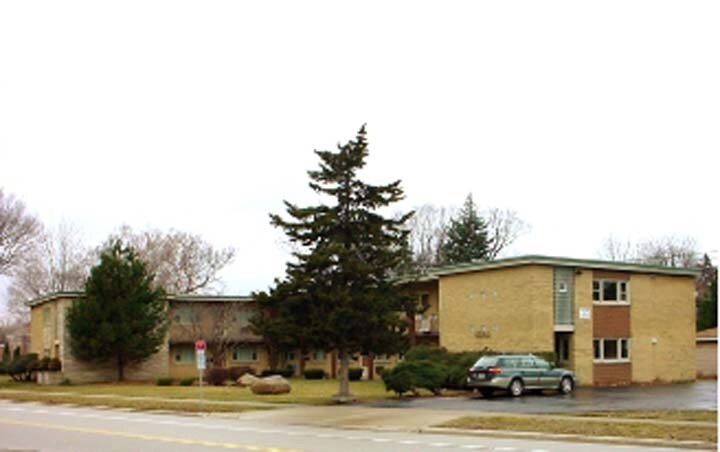 8544 Brookfield Ave in Brookfield, IL - Building Photo