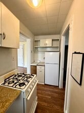 301 E Burlington Ave, Unit 4 in Fairfield, IA - Building Photo - Building Photo