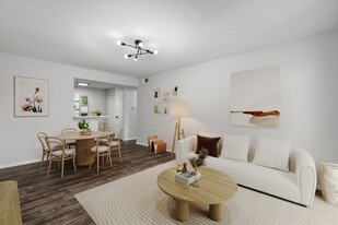 Hazelwood Forest Apartments in Hazelwood, MO - Building Photo