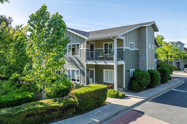 Wildhorse Condominiums in Davis, CA - Foto de edificio - Building Photo