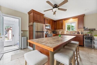 107 Lake Ave in Saratoga Springs, NY - Building Photo - Building Photo