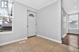 295 Bay St in Midland, ON - Building Photo - Building Photo