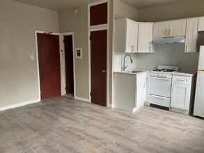 264 S 10th St, Unit 1 in Philadelphia, PA - Foto de edificio - Building Photo