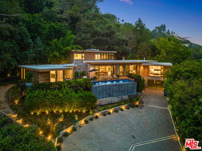 property at 727 N Beverly Glen Blvd