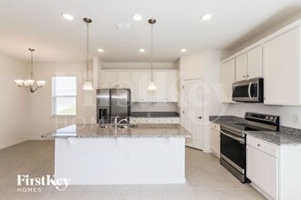 543 Crown Rose Dr in Eagle Lake, FL - Building Photo - Building Photo