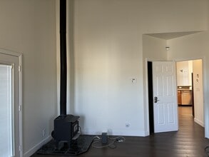 3080 Lindero St in Phelan, CA - Building Photo - Building Photo