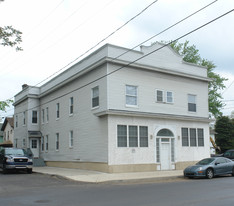 124 E Market St Apartments