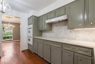 14716 Perthshire Rd in Houston, TX - Building Photo - Building Photo