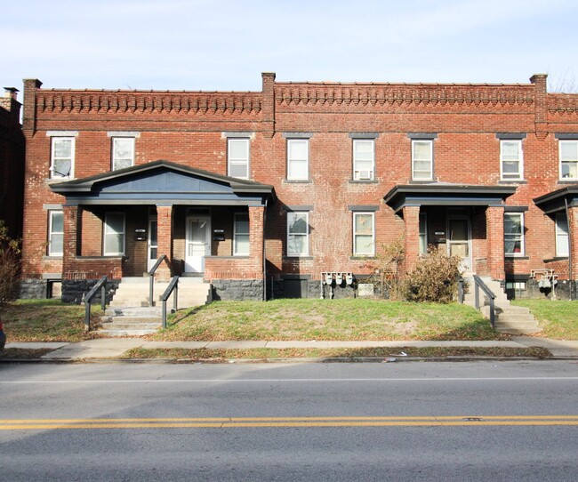 684 E Whittier St in Columbus, OH - Building Photo - Building Photo