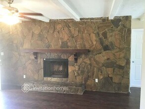 3655 Searobin Dr SE in St. Petersburg, FL - Building Photo - Building Photo