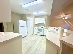 6879 Cedar Ridge Cir in Milton, FL - Building Photo - Building Photo